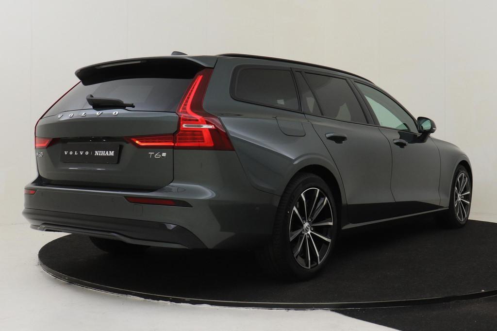 Volvo V60 T6 PLUG-IN HYBRID AWD ULTRA DARK -PANO.DAK|HARMAN/, Auto's, Volvo, Automaat, 12 maanden, Euro 6, 4 cilinders