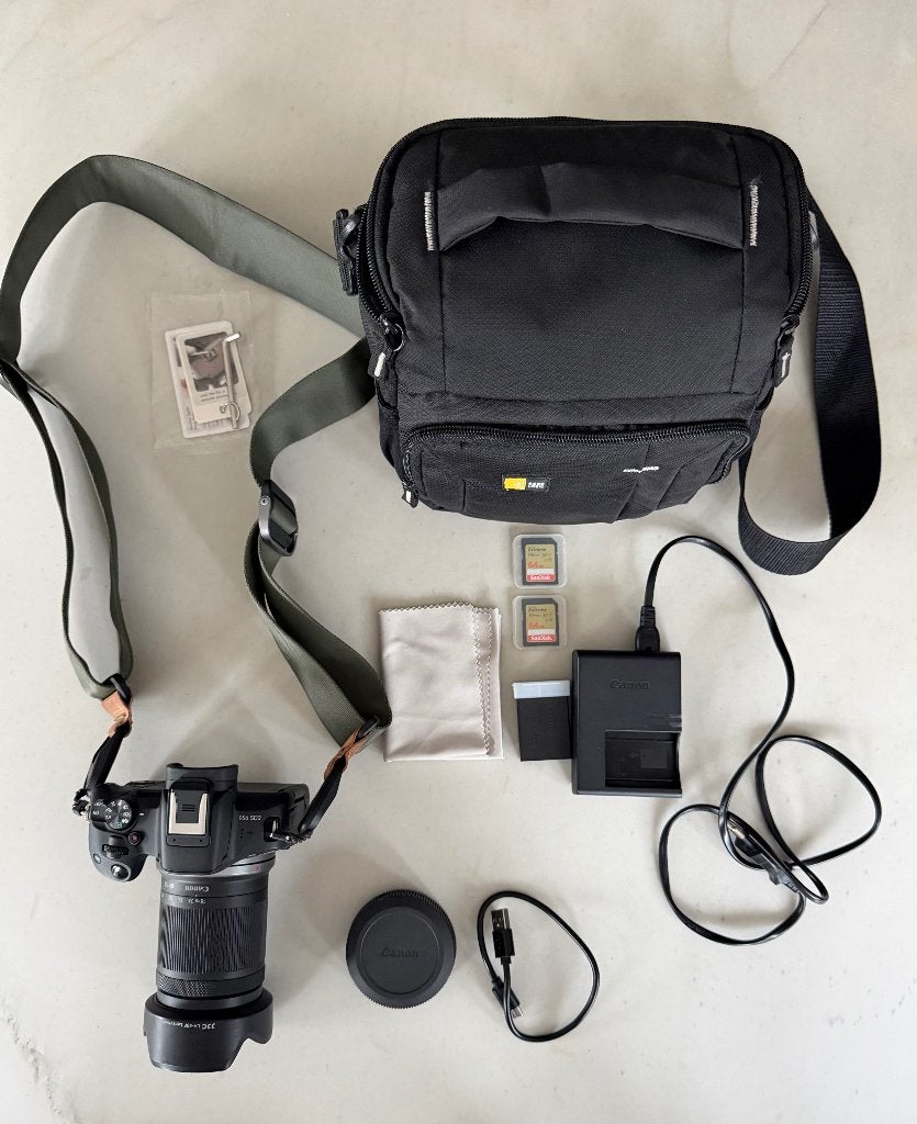 Canon EOS R50 met RF-S 18-150mm lens en accessoires, Audio, Tv en Foto, Ophalen, Canon, Zo goed als nieuw, 24 megapixels