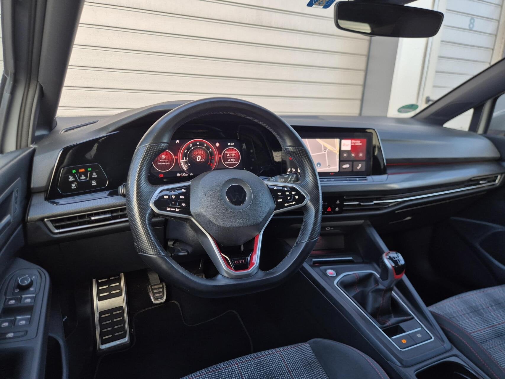 Volkswagen Golf 2.0 TSI GTI 245PK/Pano/ACC/Trekhaak/Sfeer/Do, Gebruikt, Euro 6, 4 cilinders, Bedrijf