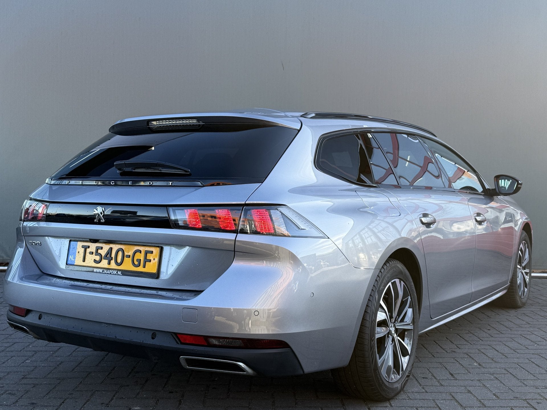 Peugeot 508 SW BWJ 2023 1.2 131 PK PureTech Allure Pack Busi, Auto's, 745 kg, Gebruikt, 1199 cc, Met garantie (alle)
