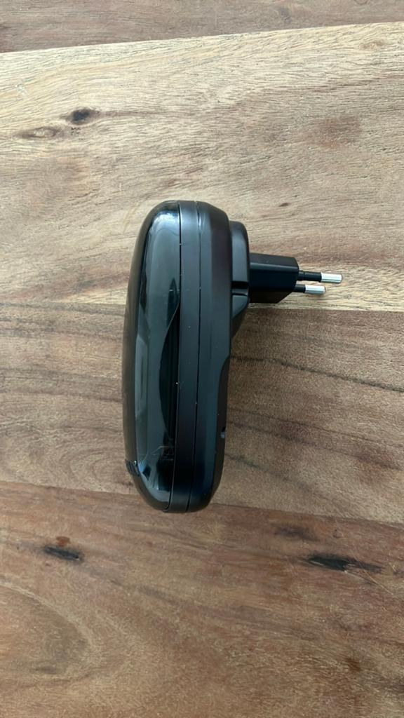 Gratis: Duracell battterijlader, Ophalen, Zo goed als nieuw