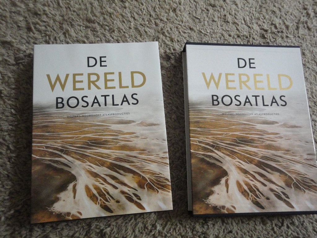 de WERELD BOSATLAS + KARTONNEN HOES, hardcover / omslag, Bosatlas, 2000 tot heden, Nieuw, Ophalen of Verzenden