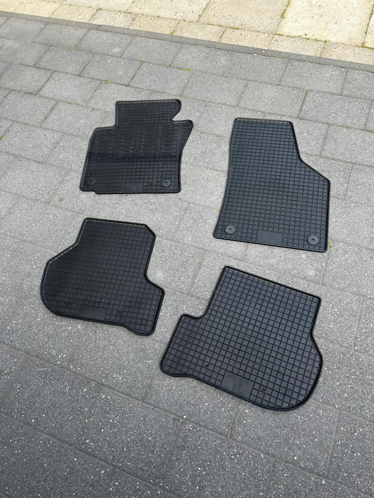 Rubber matten Golf 5, 6 en andere merken, Auto diversen, Automatten, Ophalen of Verzenden, Gebruikt