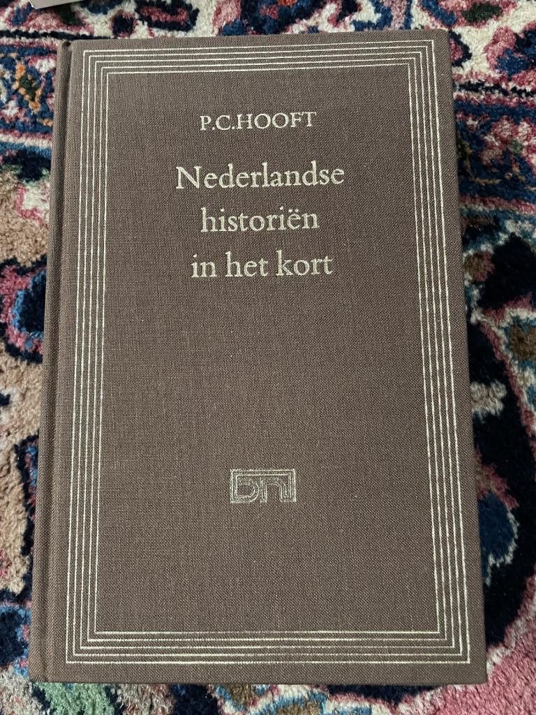 P.c.hooft. Nederlandse historiën in het kort / hardcover, Ophalen of Verzenden, Zo goed als nieuw