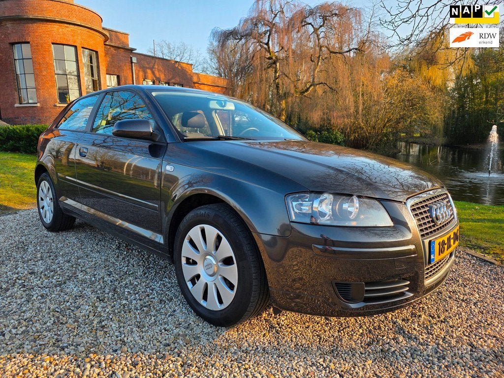 Audi A3 1.6 Attraction AIRCO/cruise *117.000km*, Auto's, Audi, Bedrijf, Te koop, A3, ABS, Airbags, Airconditioning, Automatische klimaatregeling