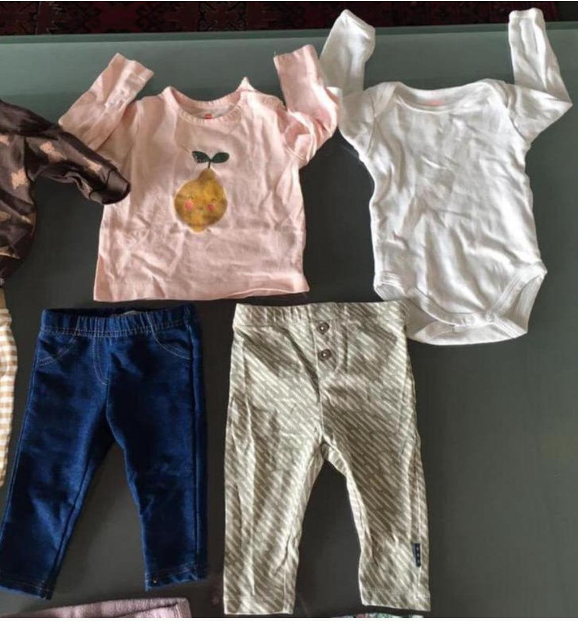 Babykleding verschillende mutsen broekjes rompertjes truitje, Kinderen en Baby's, Babykleding | Baby-kledingpakketten, Ophalen of Verzenden