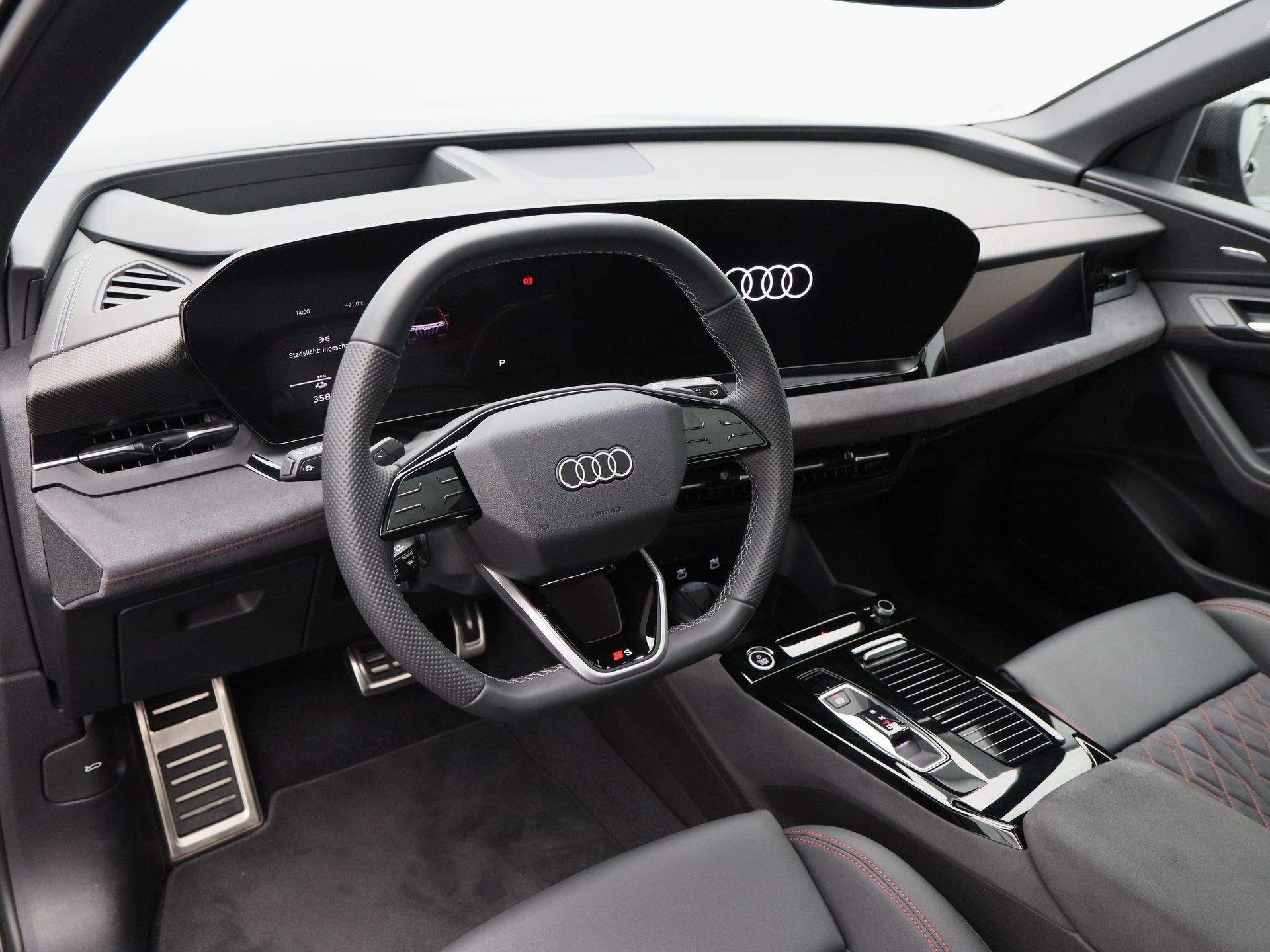 Audi Q6 e-tron Edition Performance 100 kWh 306 Pk S-Line | 2, Auto's, Automaat, Dealer onderhouden, Gebruikt, 2000 kg