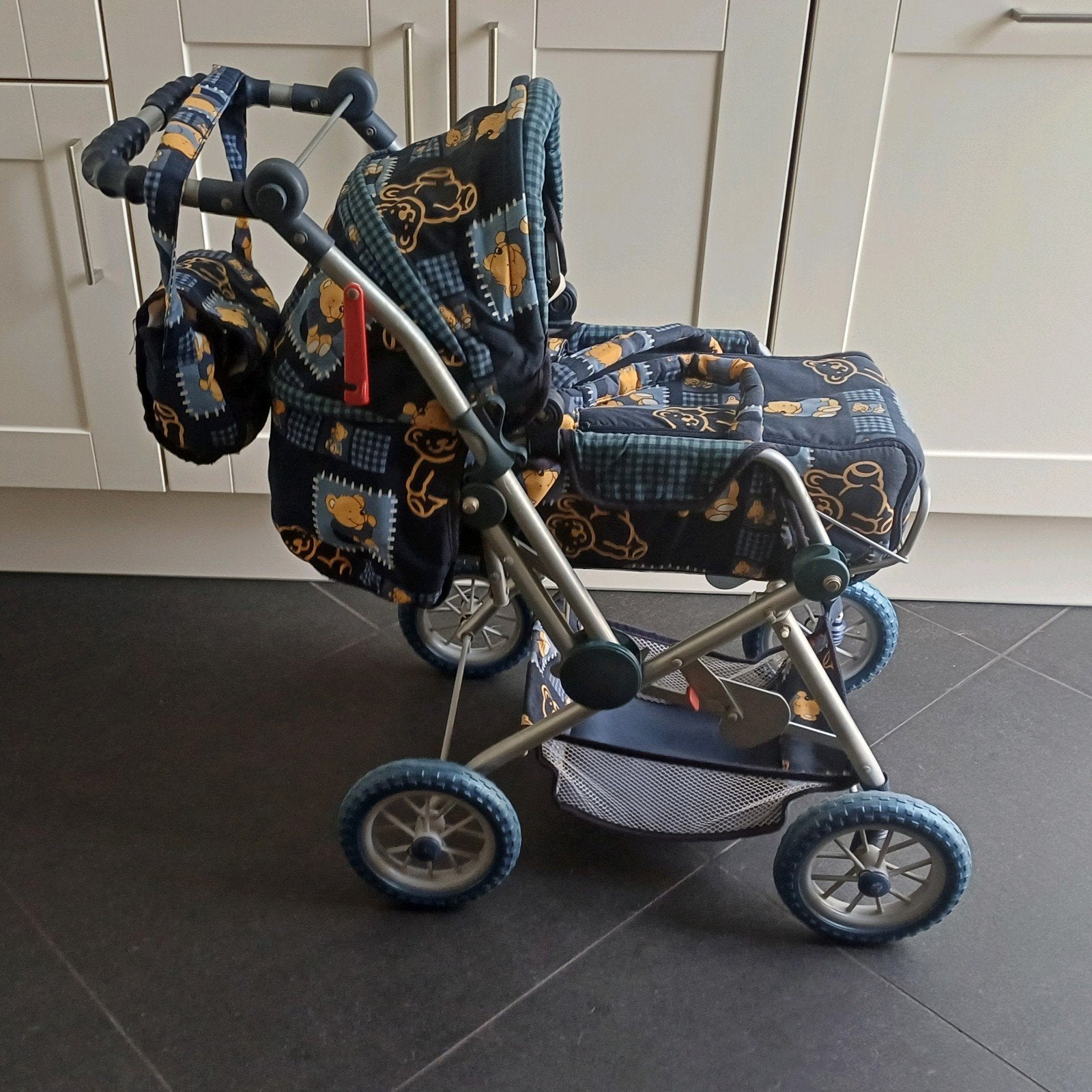 Mooie poppenwagen, Kinderen en Baby's, Speelgoed | Poppen, Ophalen, Zo goed als nieuw, Babypop