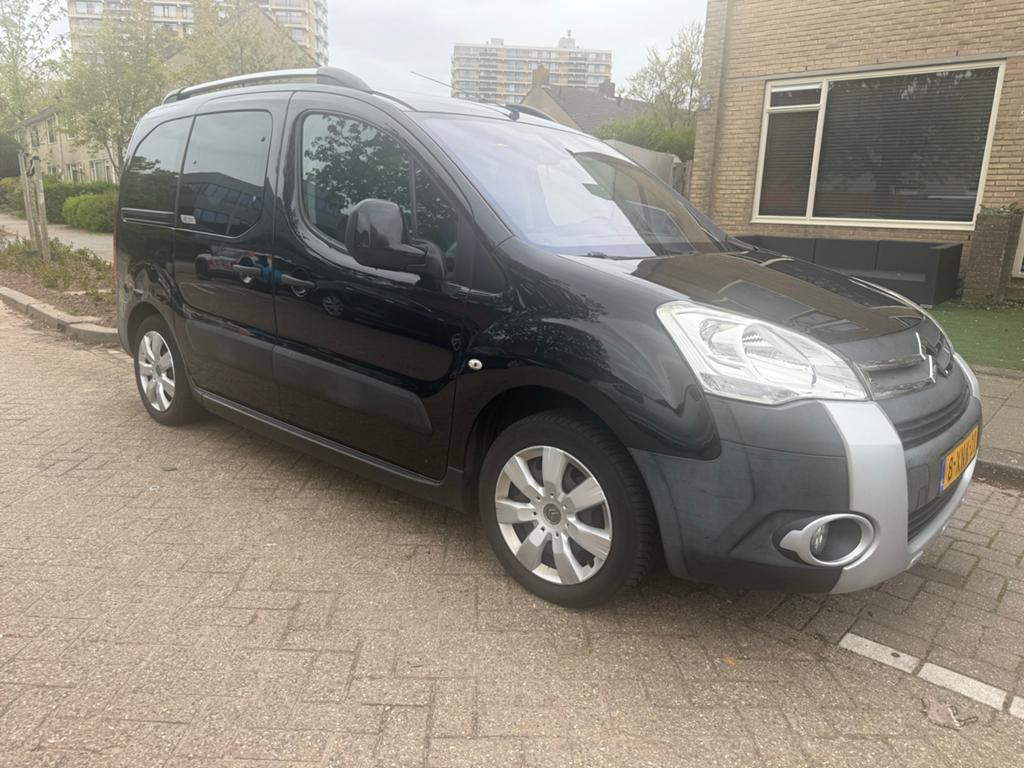 Citroën Berlingo 1.6 88KW 2010 Zwart, Auto's, Voorwielaandrijving, 4 cilinders, Zwart, 14 km/l