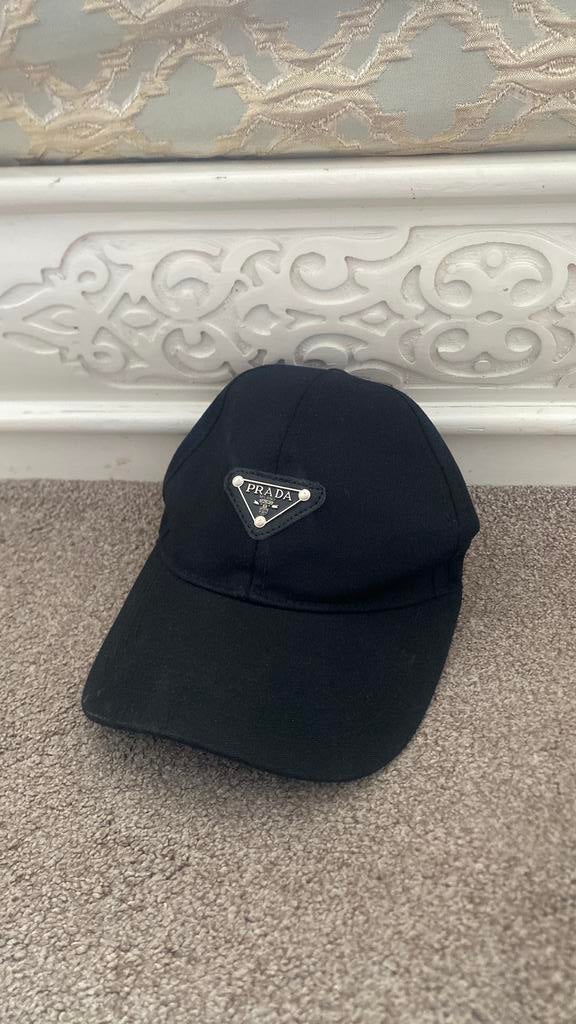 Prada pet, Ophalen of Verzenden, Zo goed als nieuw, Pet