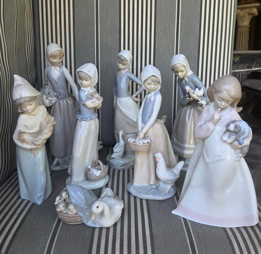 Grote collectie Lladro beelden: Meisjes met dieren, Ophalen of Verzenden