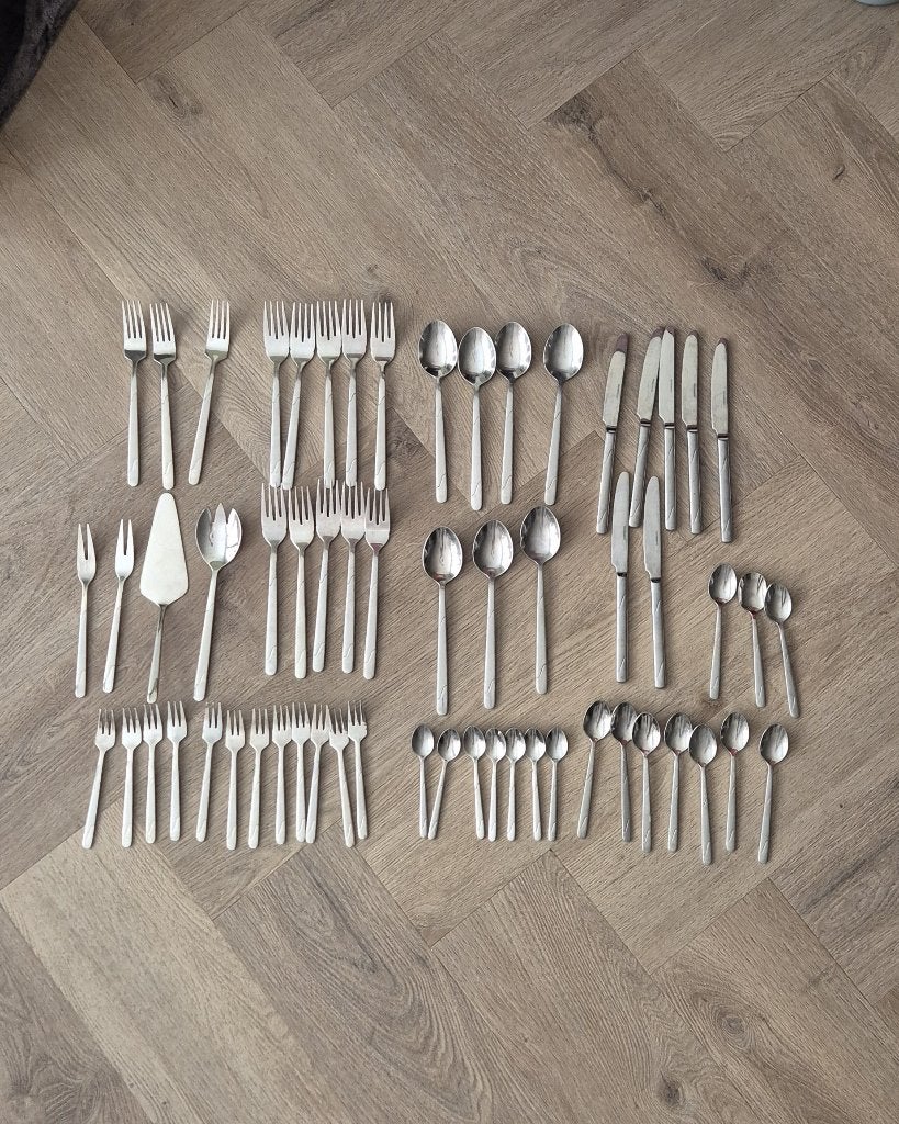 Bestekset Kronenberg • RVS • zilverkleurig • goede staat, Bestekset, Ophalen of Verzenden, Zo goed als nieuw, Rvs of Chroom
