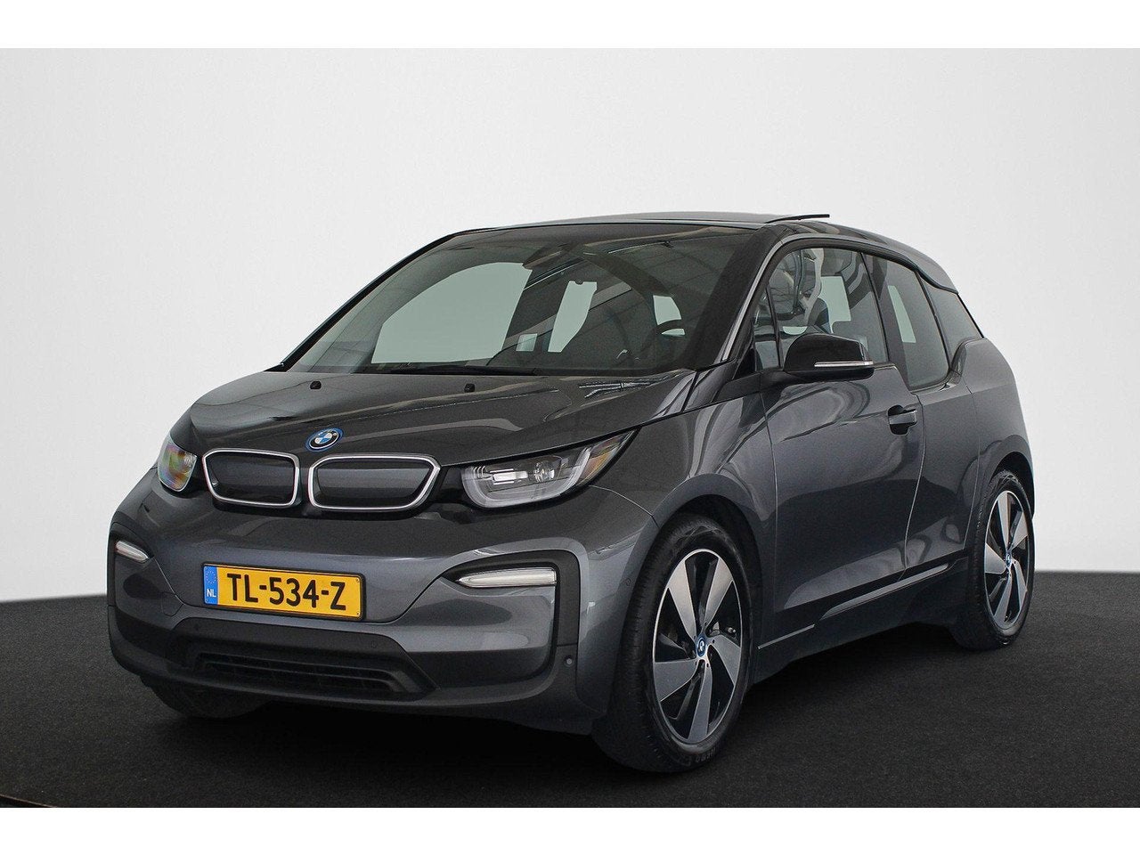 BMW i3 Grey Edition 94Ah 33 kWh Panoramadak Keyless Stoelver, Automaat, Gebruikt, 4 stoelen, 170 pk