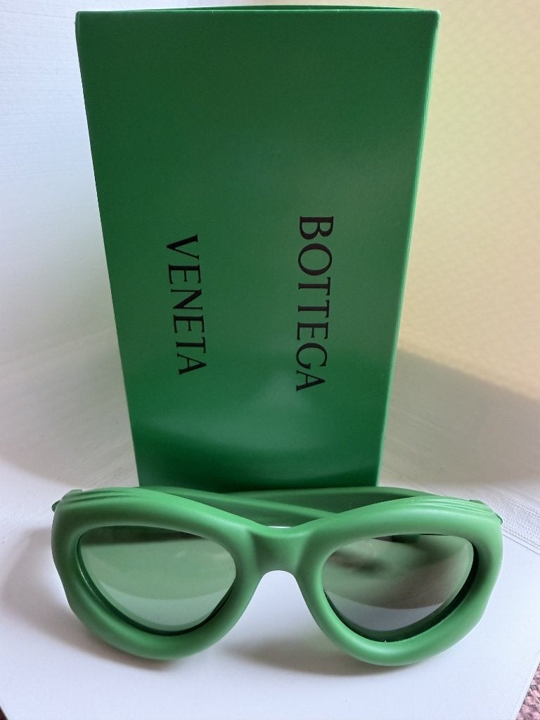 Bottega Veneta BV1162S zonnebril groen, doos en certificaat, Overige merken, Zonnebril, Verzenden, Zo goed als nieuw