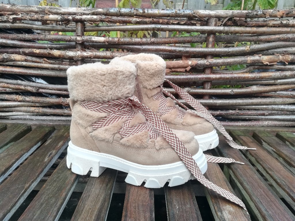 DWARS DWRS Laarzen Beige maat 38, Kleding | Dames, Schoenen, DWRS, Beige, Lage of Enkellaarzen, Ophalen of Verzenden