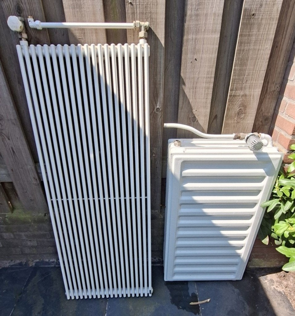 Radiatoren 2 stuks, Ophalen, 30 tot 80 cm, Gebruikt, Radiator