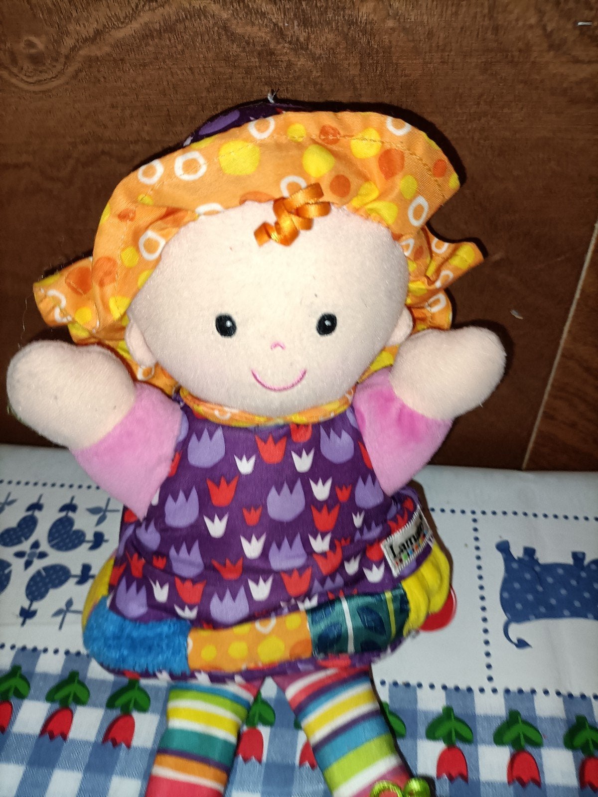 Lamaze meisje knuffel met knisper en rammelaar 28 cm, Kinderen en Baby's, Speelgoed | Knuffels en Pluche, Ophalen of Verzenden