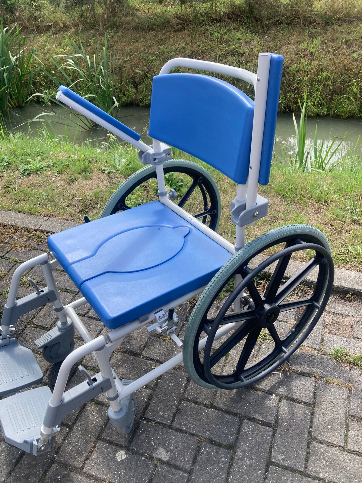 Drive aston douche  rolstoel, Ophalen, Duwrolstoel