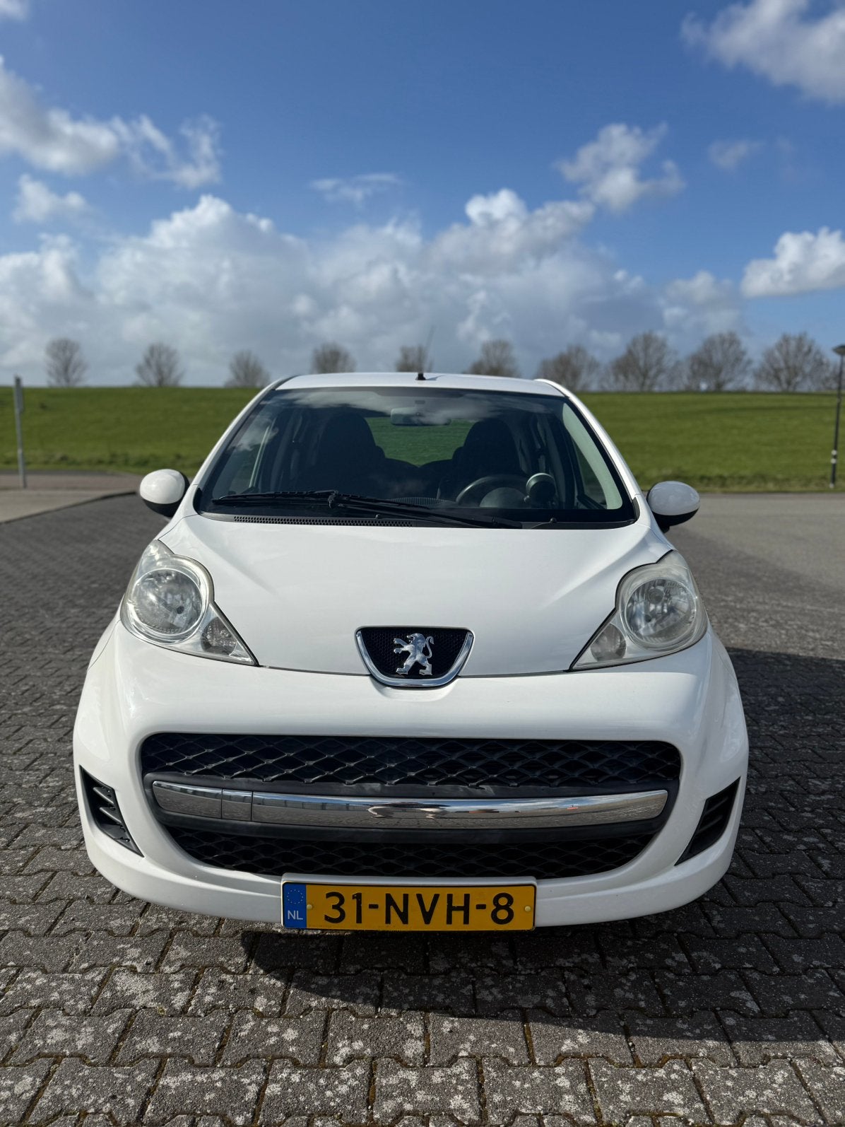 Peugeot 107 1.0 12V 5DR 2010 Wit, Voorwielaandrijving, 4 stoelen, Origineel Nederlands, Handgeschakeld