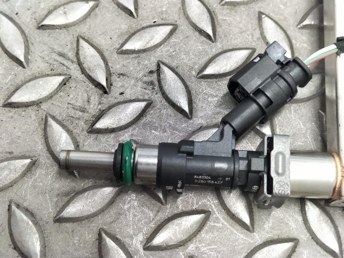 BMW X2 BRANDSTOF INJECTOR / VERSTUIVER 13538483304 2023, Ophalen of Verzenden, Gebruikt, Stiba lid