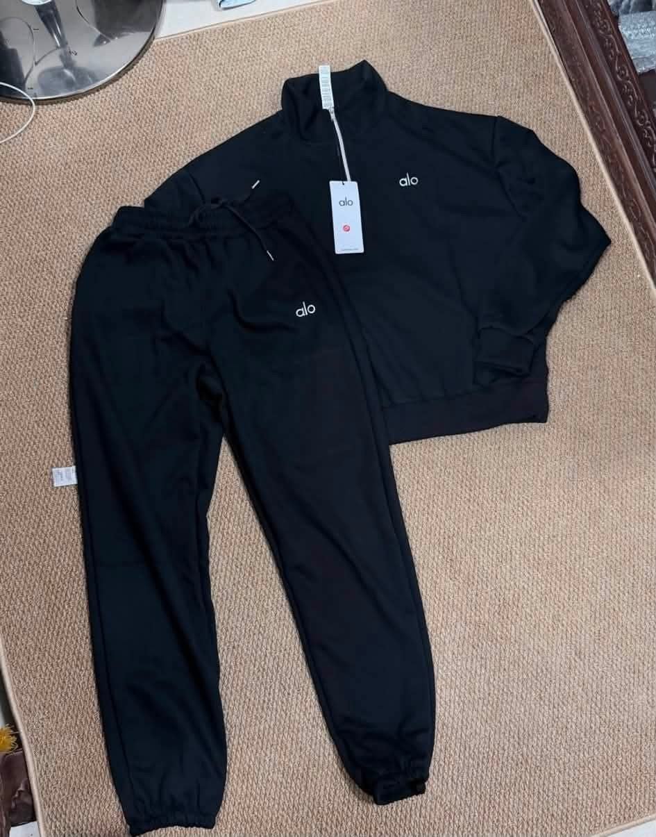 Alo Yoga sportkleding set (bruin en zwart), Kleding | Dames, Sportkleding, Maat 38/40 (M), Bruin, Alo Yoga, Ophalen of Verzenden