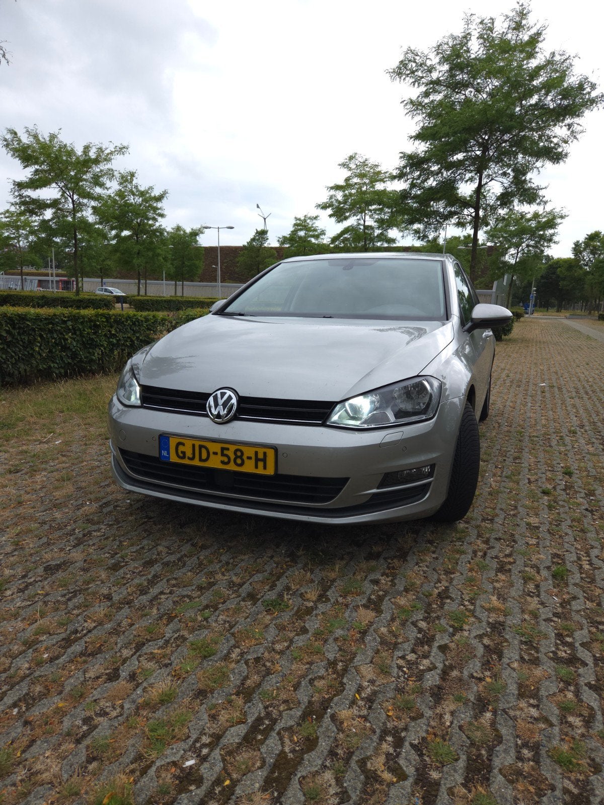 Volkswagen Golf 1.4 TSI 90KW DSG 2014 Grijs, 4 cilinders, 122 pk, 630 kg, Grijs
