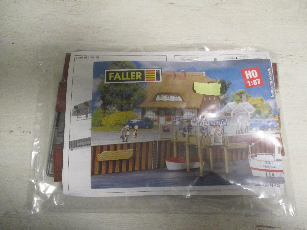 Faller Aanlegsteiger no 131 011, Gelijkstroom of Wisselstroom, Brug, Tunnel of Gebouw, Nieuw, Ophalen