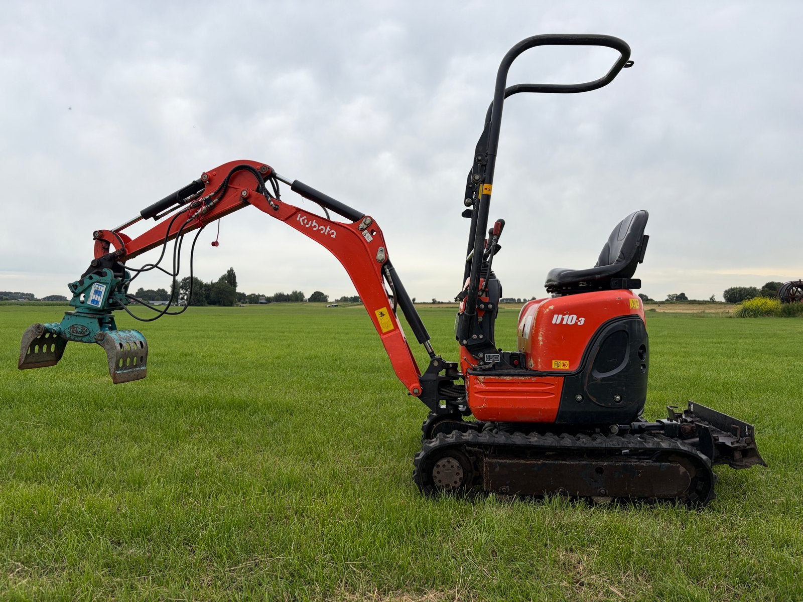 Kubota U10-3 2018 met Dehaco sorteergrijper en 4 bakken, Ophalen, Graafmachine
