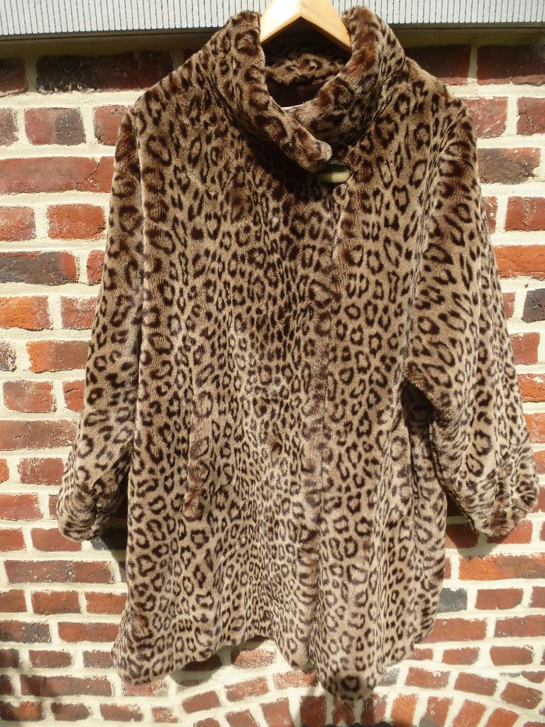 VINTAGE DAVILLE PARIS JAS IN NAMAAKBONT LUIPAARD, Kleding | Dames, Bruin, Verzenden, Maat 42/44 (L), Zo goed als nieuw
