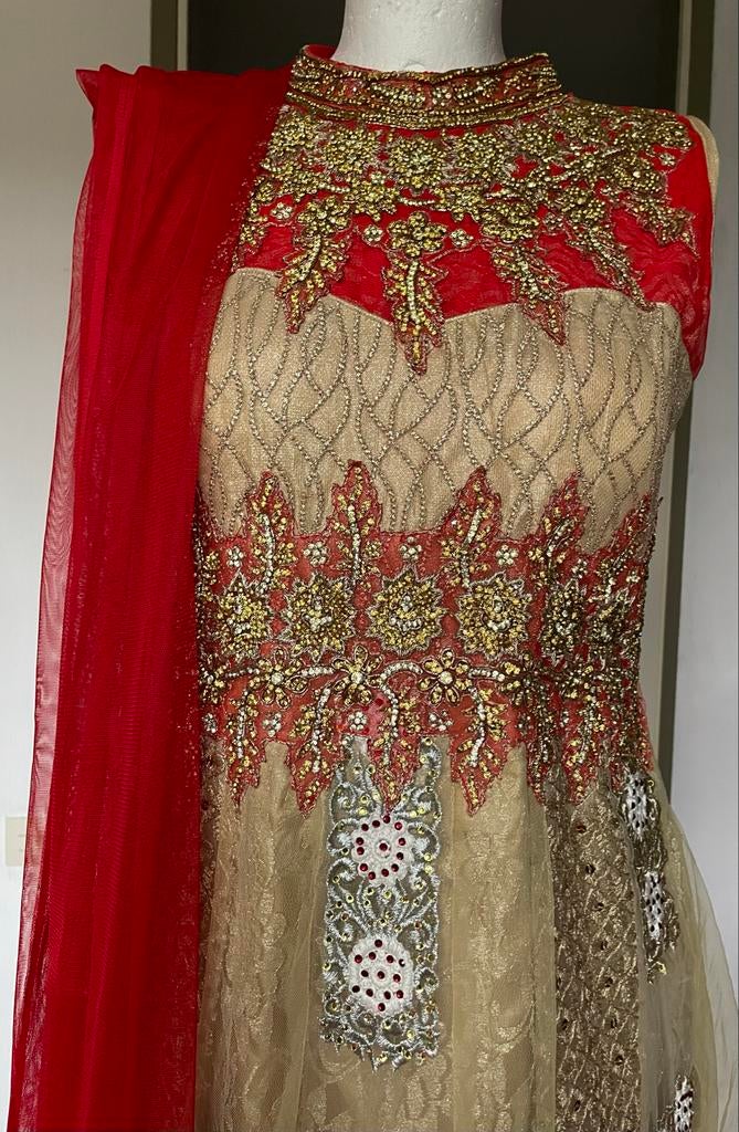 Prachtige Gala/jurk - Goud/Rood/beige, Maat 38/40 (M), Overige typen, Beige, Nieuw