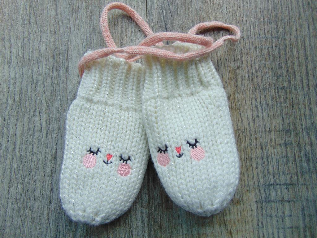 Wanten Hema ecru / roze maat 80 - 86, Kinderen en Baby's, Babykleding | Mutsen, Sjaals en Wanten, Meisje, Wanten, Ophalen of Verzenden