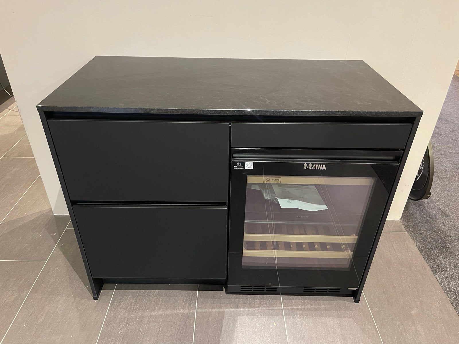 Modern dressoir met wijnkoeler - Zwart, Ophalen, Overige materialen, 100 tot 150 cm, Nieuw