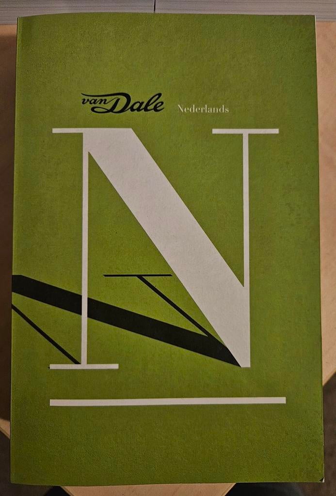 Van Dale Pocketwoordenboek Nederlands, Nederlands, Ophalen of Verzenden, Zo goed als nieuw, Van Dale