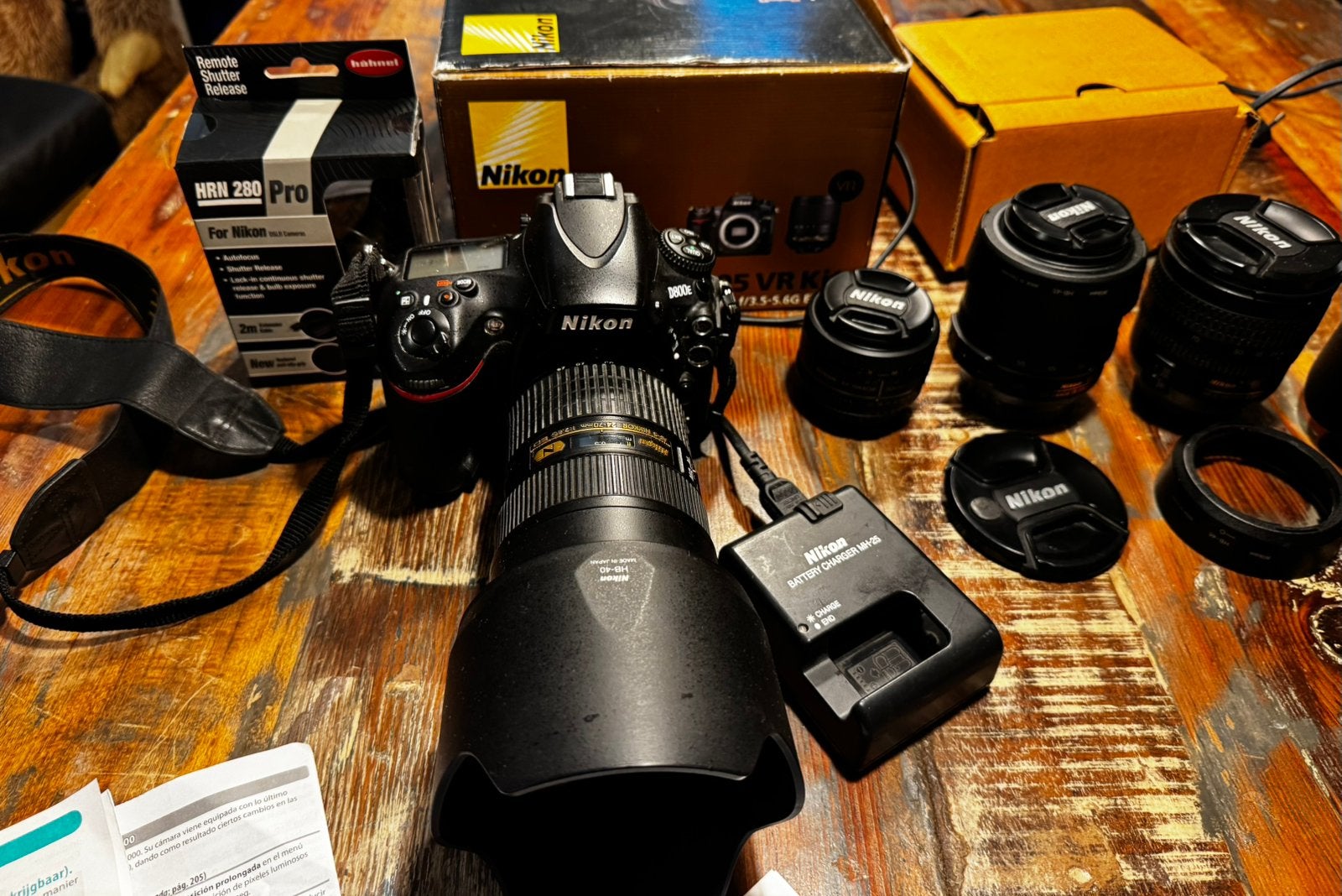 Nikon D800E +24-70mm f/2.8G +105mm Macro +50mm +18-55 +18-70, Spiegelreflex, 36 megapixels, Zo goed als nieuw, Screenprotector