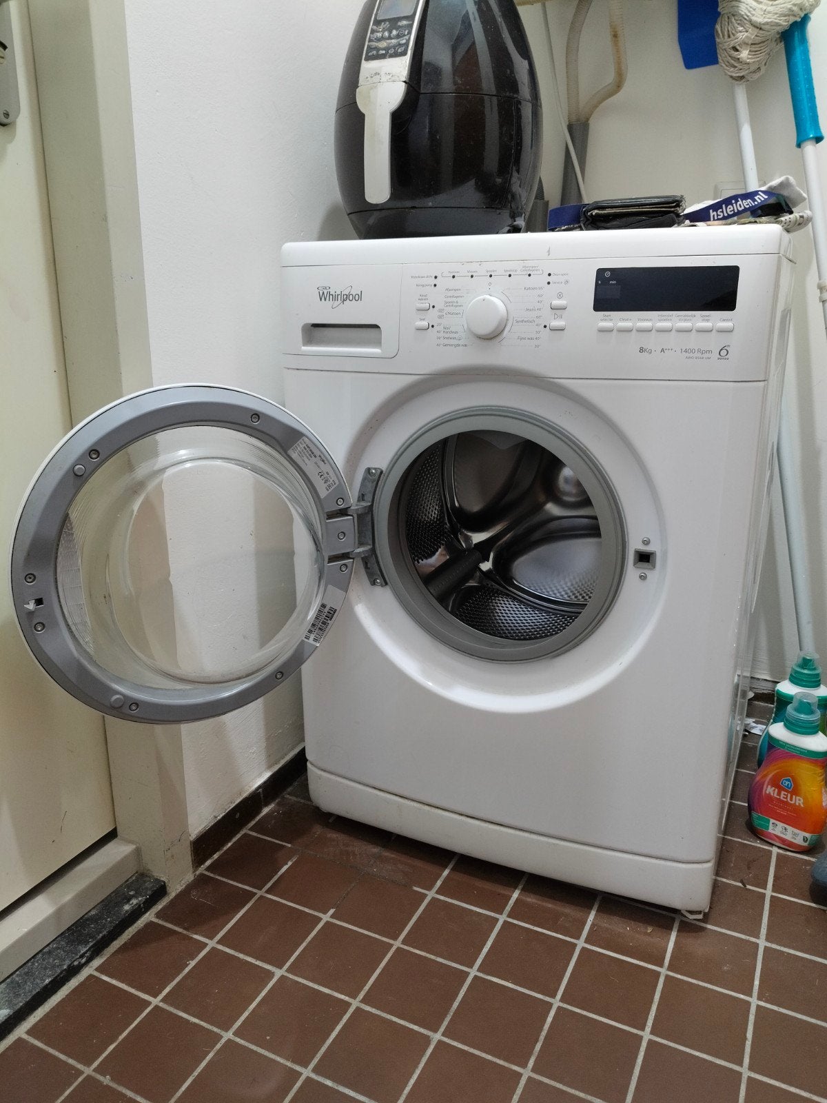 Whirlpool wasmachine inhoud 8kg, Ophalen, Gebruikt, Handwasprogramma, Voorlader