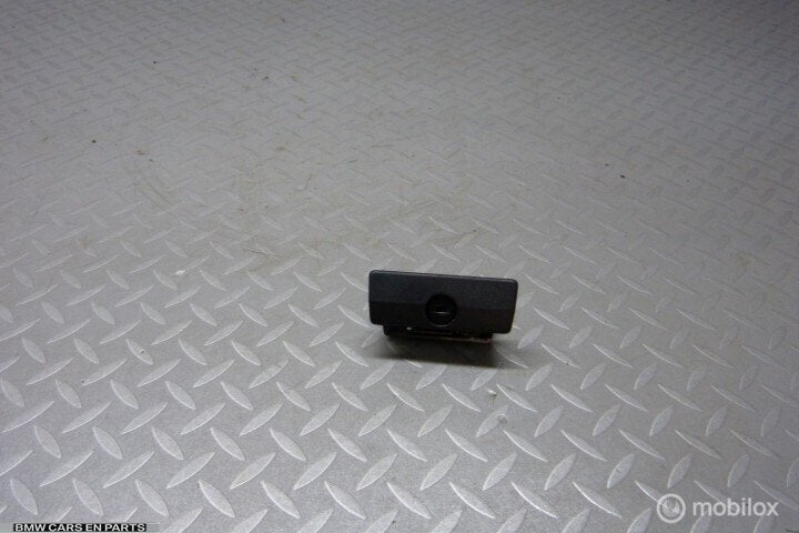 Slot dashboardkastje BMW 5-serie E34 ('88-'95), Gebruikt, Ophalen of Verzenden, BMW, BMW