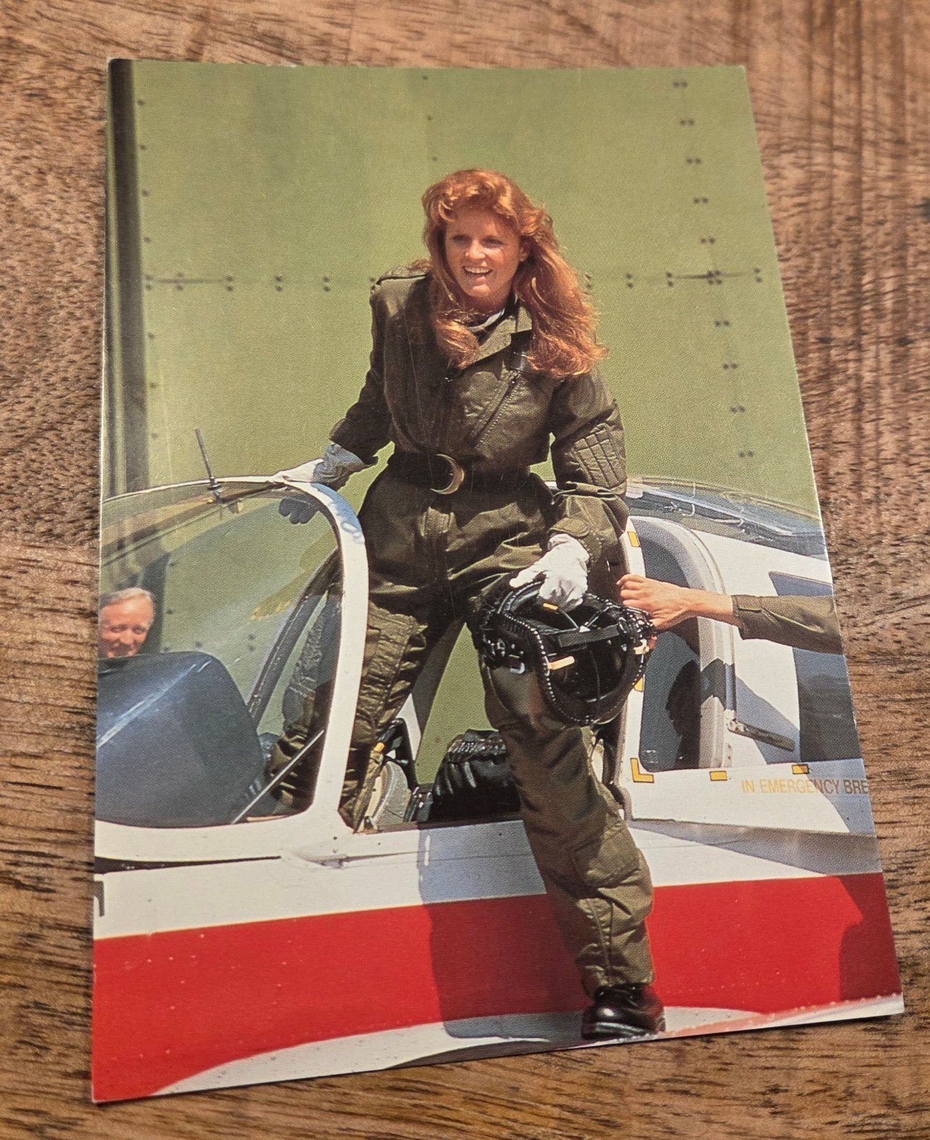 Ansichtkaart H.R.H. The Duchess of York - Piloot, Verzamelen, Verzenden, 1980 tot heden, Ongelopen, Sterren en Beroemdheden