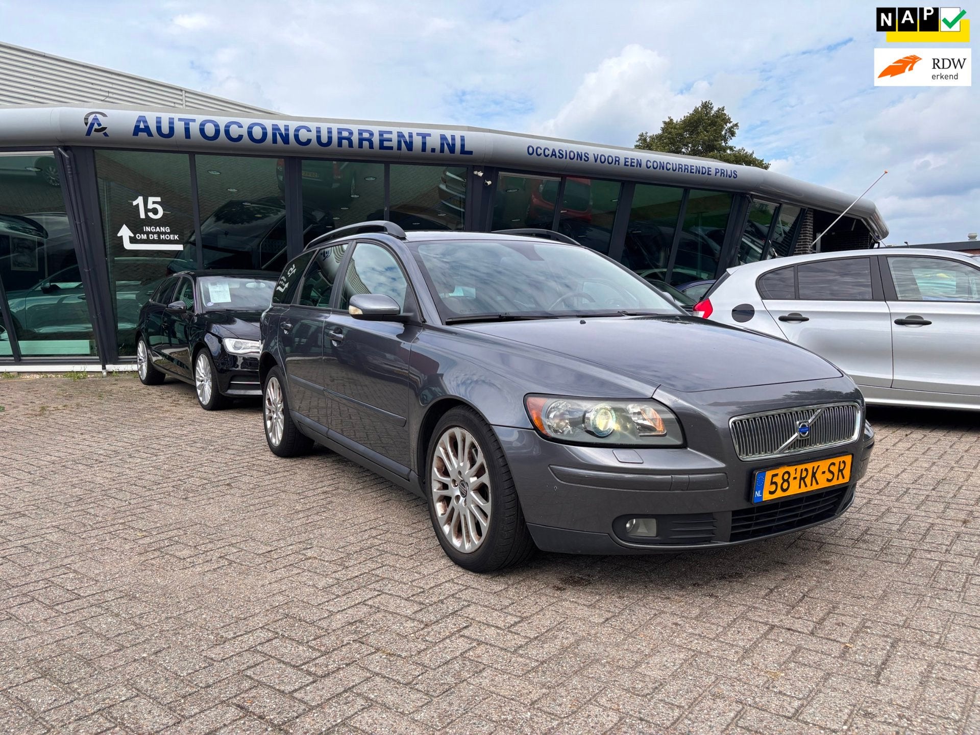 Volvo V50 2.4i Summum, Nwe distributie, leder, memory Inruil, Gebruikt, 700 kg, 1384 kg, 2435 cc