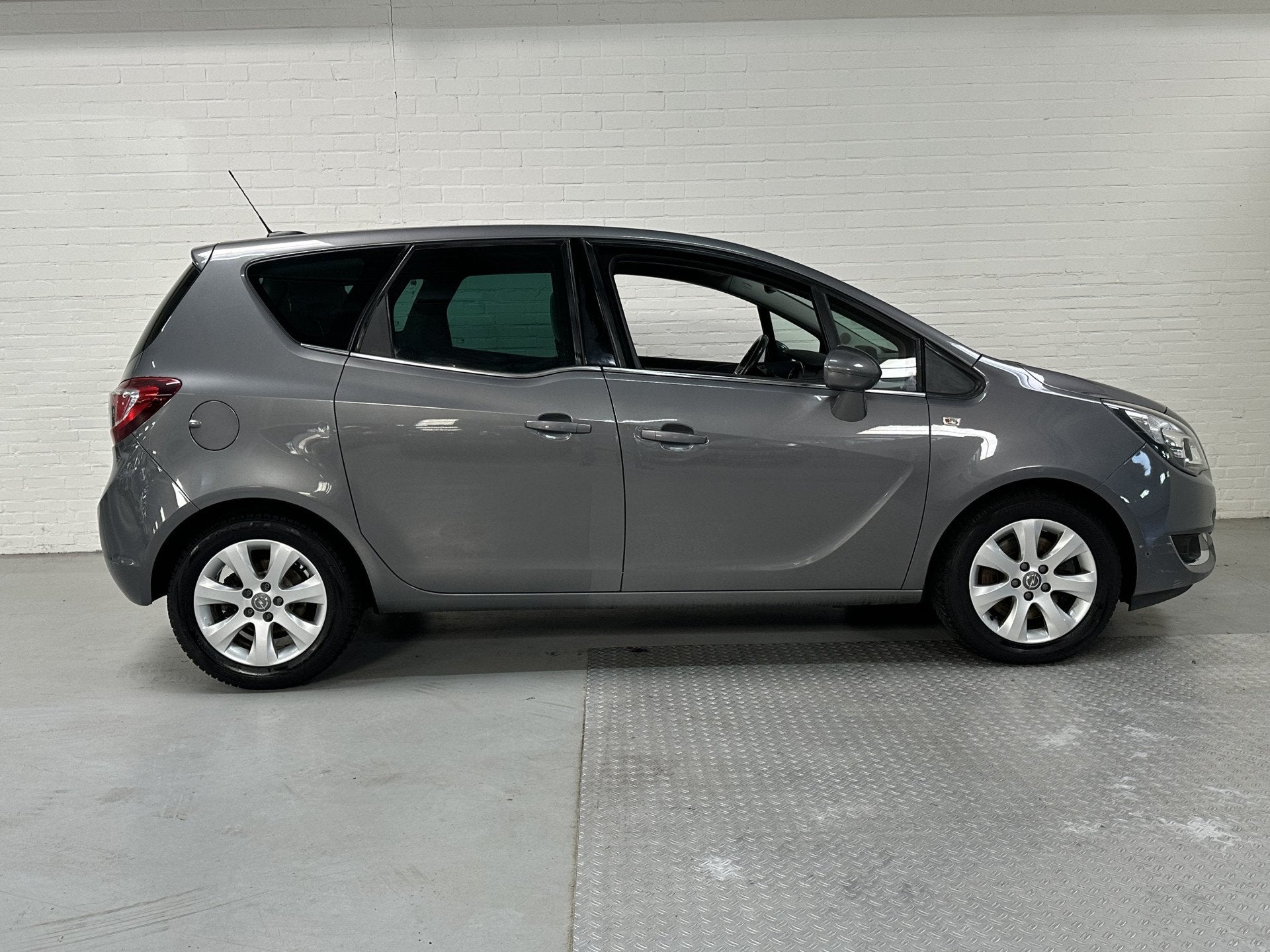 Opel Meriva 1.4 Turbo Cosmo CLIMA / CRUISE / CEMERA / LMV VO, Voorwielaandrijving, Gebruikt, 4 cilinders, Leder en Stof