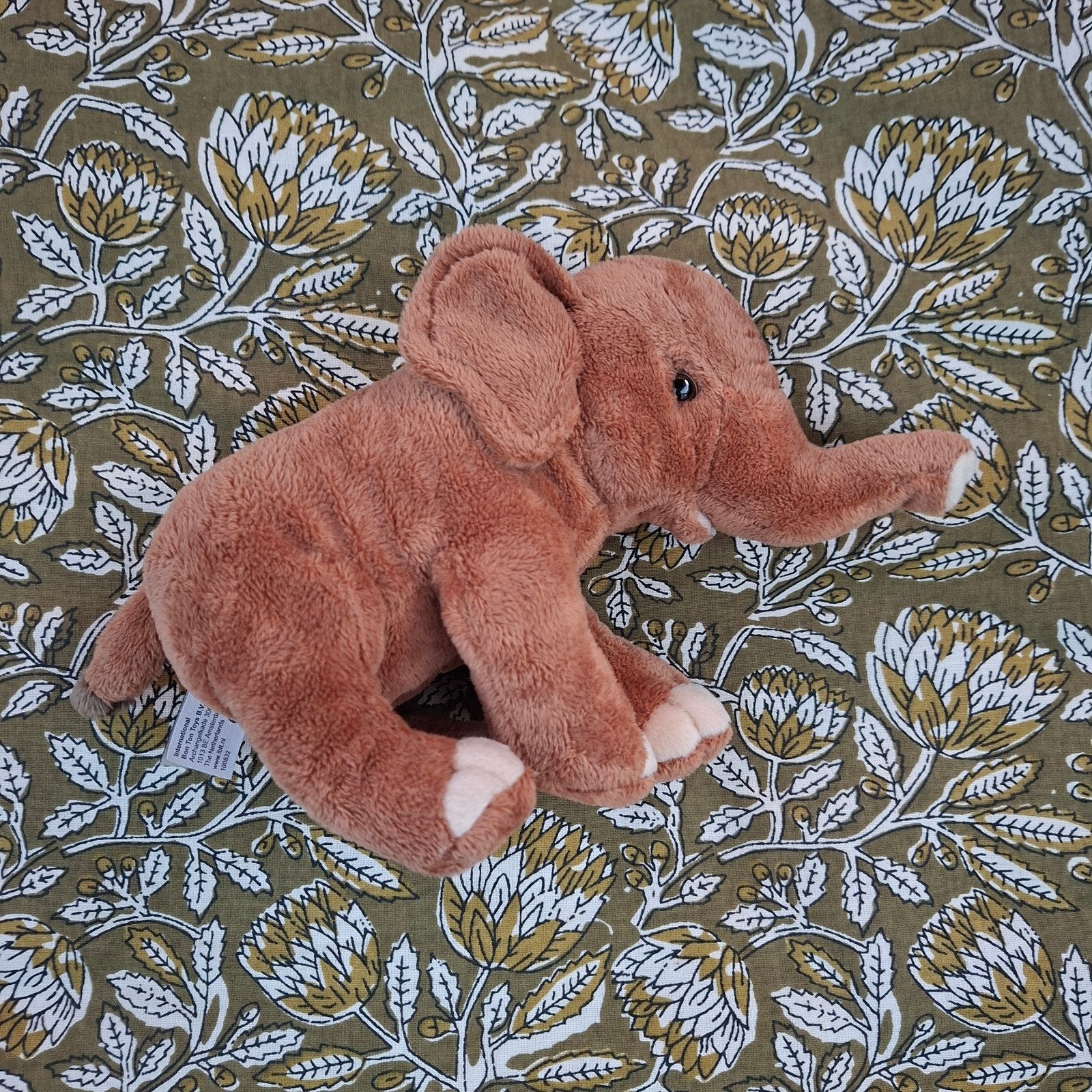 WWF Olifant Knuffel - Zo goed als nieuw, Ophalen of Verzenden, Middelgroot (20 tot 80 cm), Olifant, Bruin