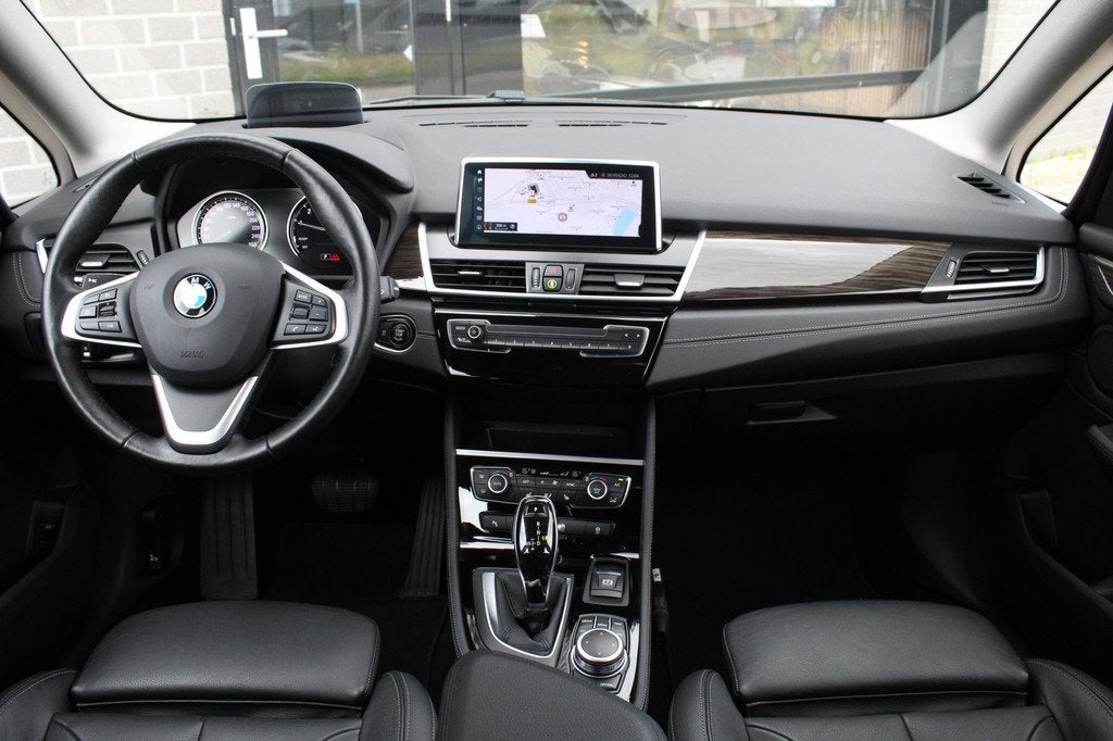 BMW 2 Serie Gran Tourer 218i 7p. Business Edition Plus / Lee, Auto's, BMW, 136 pk, Gebruikt, 7 stoelen, Zwart
