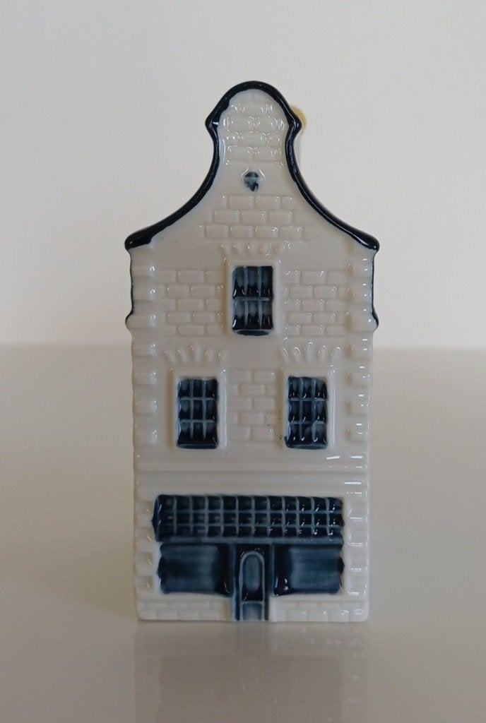 KLM huisje nr. 36  – Hippolytusbuurt 8, Delft, Ophalen of Verzenden, Zo goed als nieuw, 21 t/m 40, Gevuld