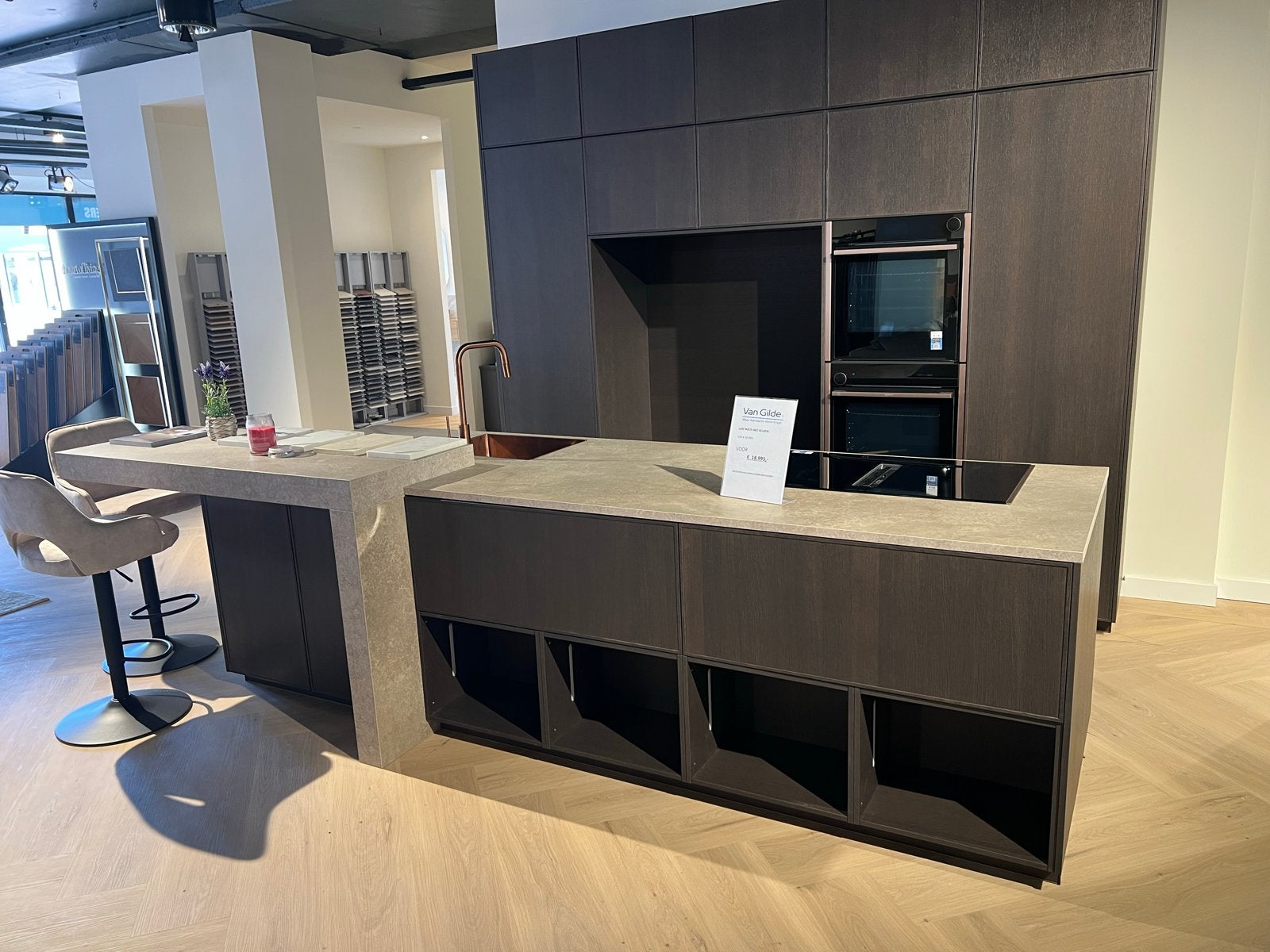 Luxe Nolte Neo Keuken met Kookeiland en Inbouwapparatuur, Ophalen, Overige materialen, Bruin, Overige typen