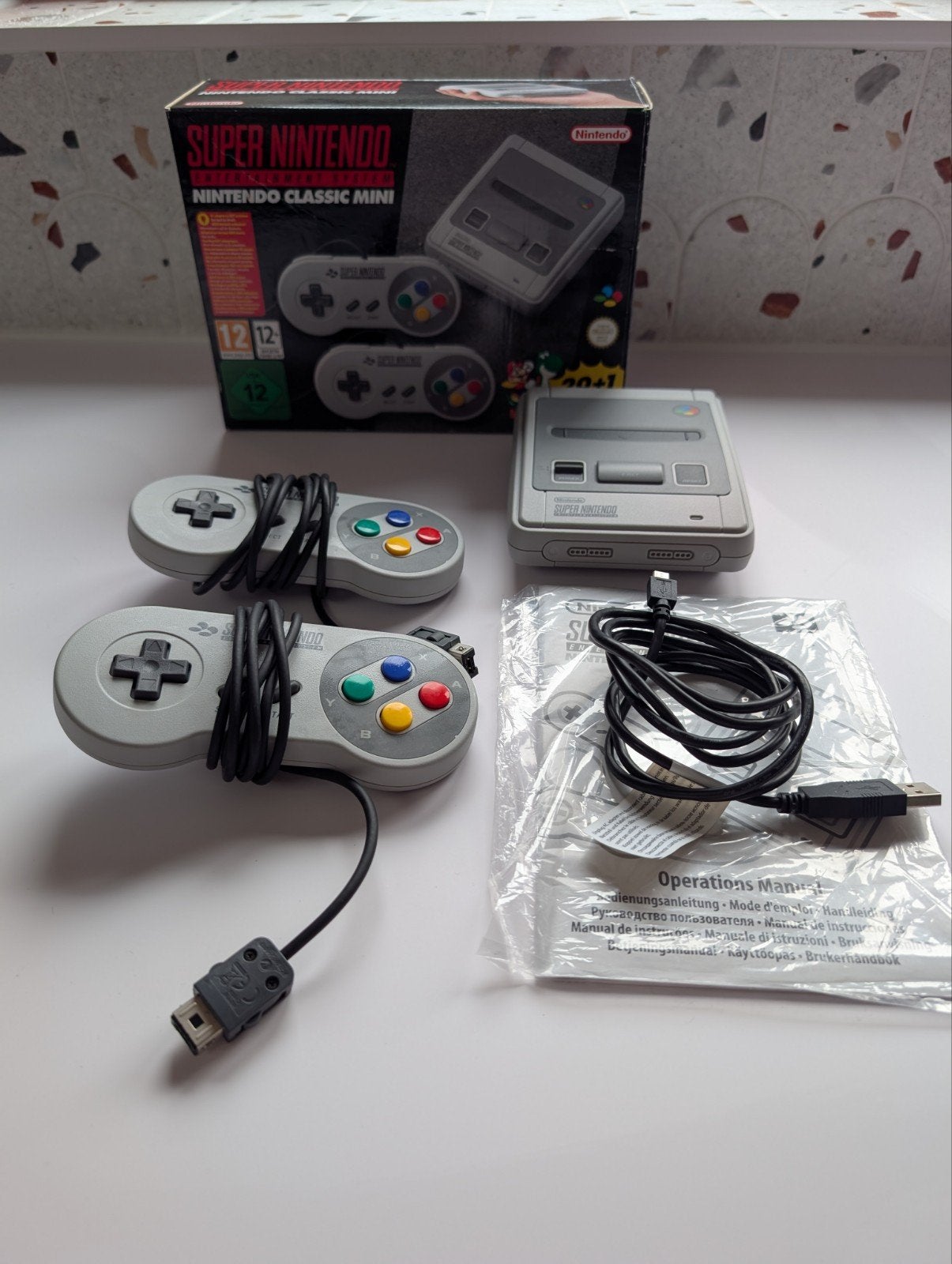 Super Nintendo Classic Mini, Ophalen of Verzenden, Zo goed als nieuw, Met 2 controllers