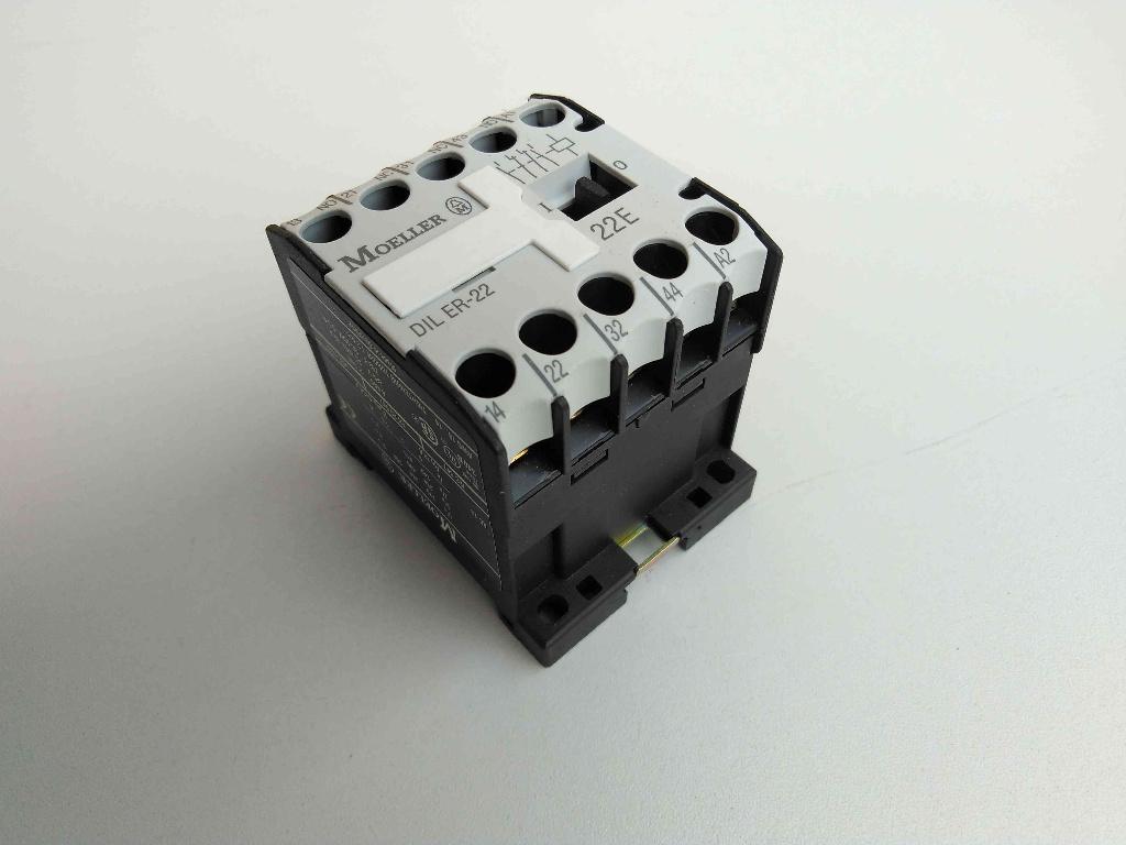Relais magneetschakelaar Klöckner Moeller DIL ER-22 230V, Ophalen of Verzenden, Gebruikt