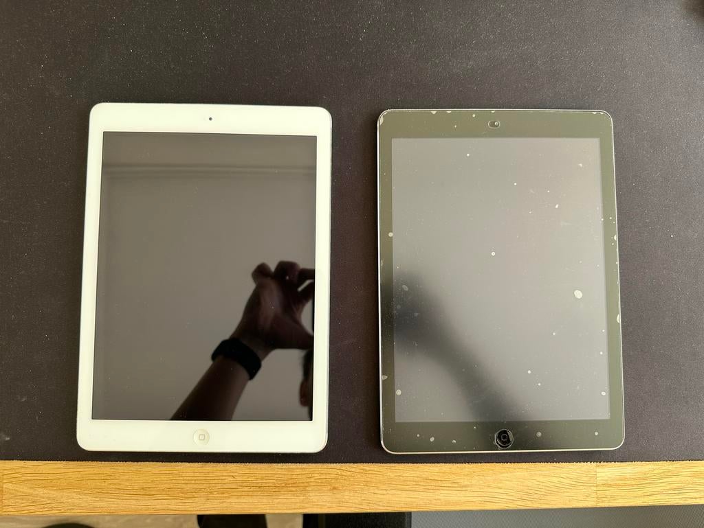2x iPad 1e generatie (wit & grijs) - Zonder gebruikssporen, Computers en Software, Apple iPads, 10 inch, Apple iPad, Wit, Ophalen of Verzenden