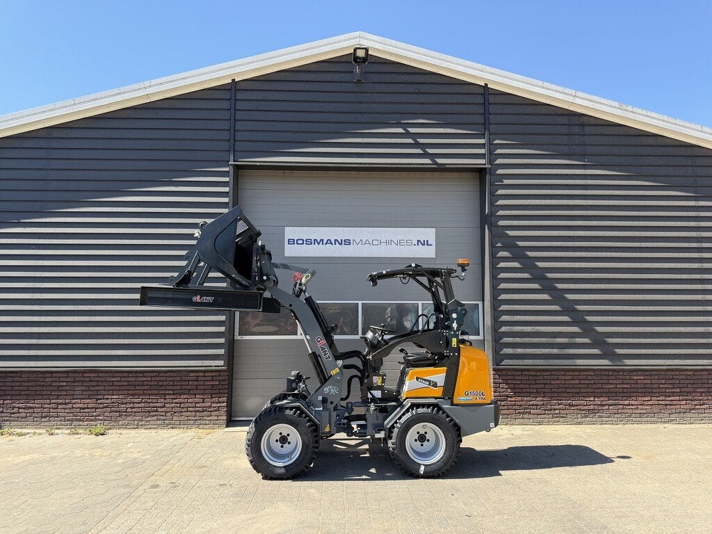 Giant G1500 L X-tra minishovel NIEUW €540 LEASE, Tobroco, Info@tobroco.nl, Sprendlingenstraat 57
5061 KM  Oisterwijk, NL, Wiellader of Shovel