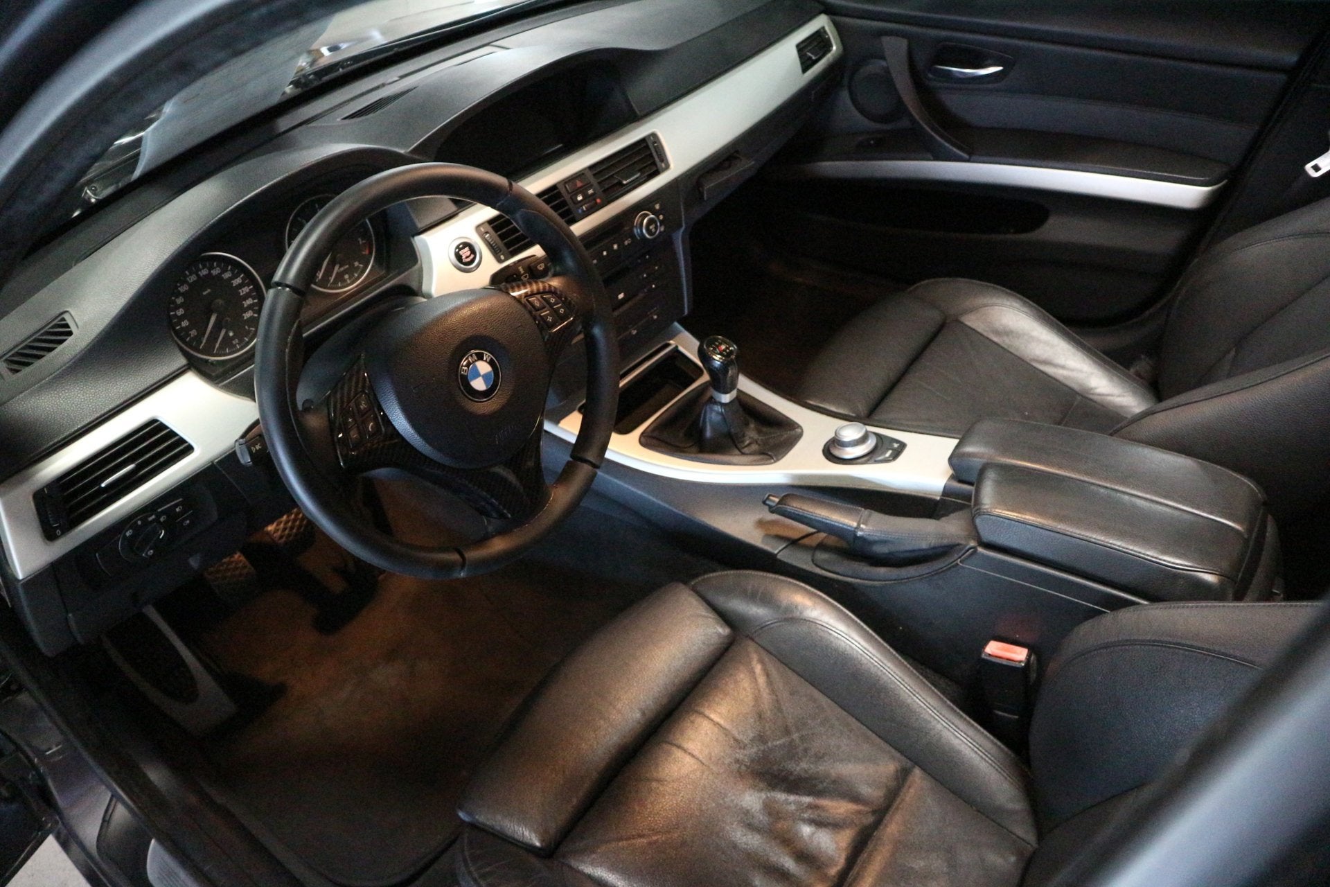 BMW 3-serie 325xi High Executive M-SPORT / FULL OPTIONS !, Auto's, BMW, Gebruikt, 2497 cc, Handgeschakeld, Vierwielaandrijving