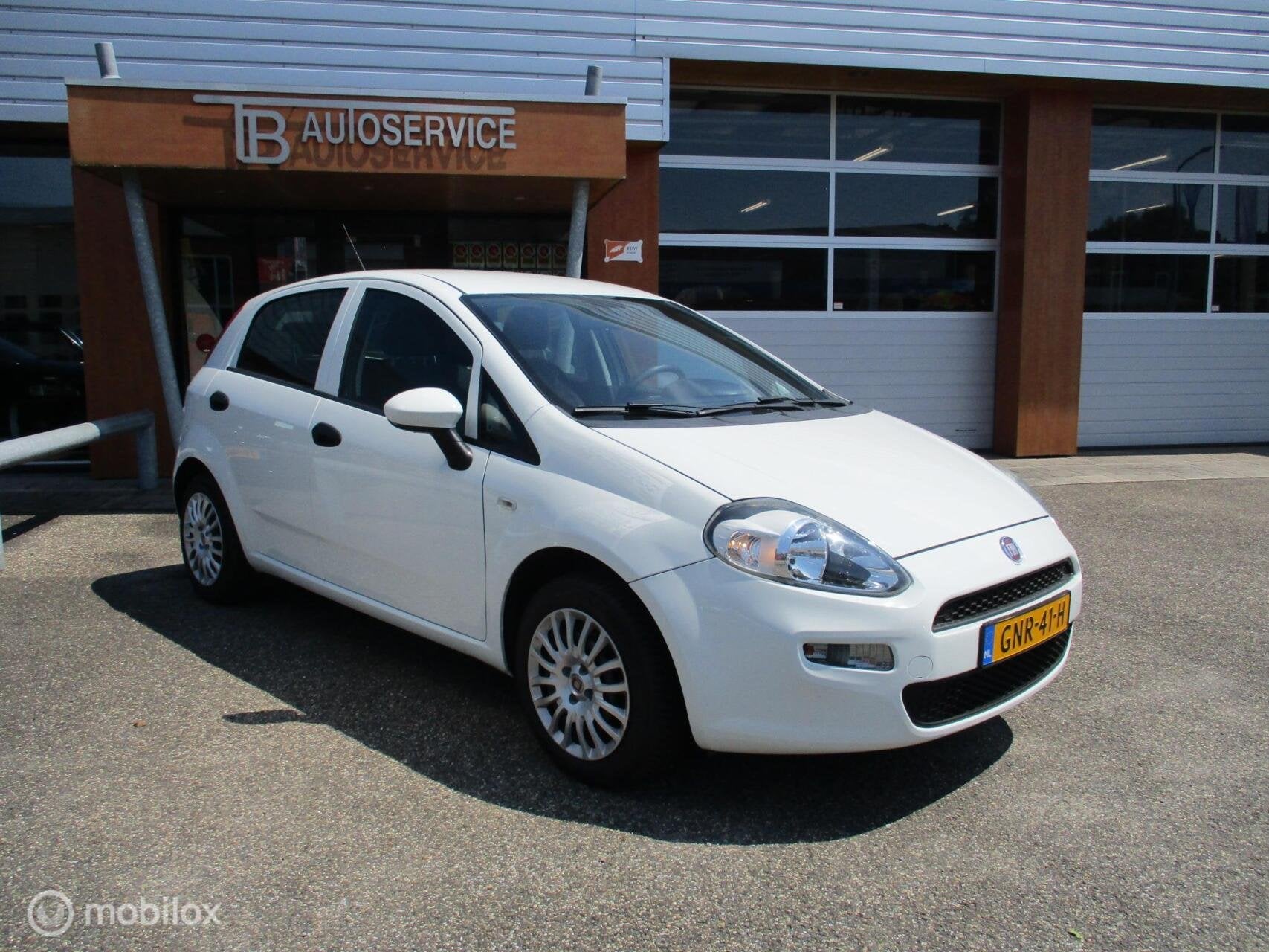 Fiat Punto Evo 1.2 Street, 1005 kg, 4 cilinders, 400 kg, Wit