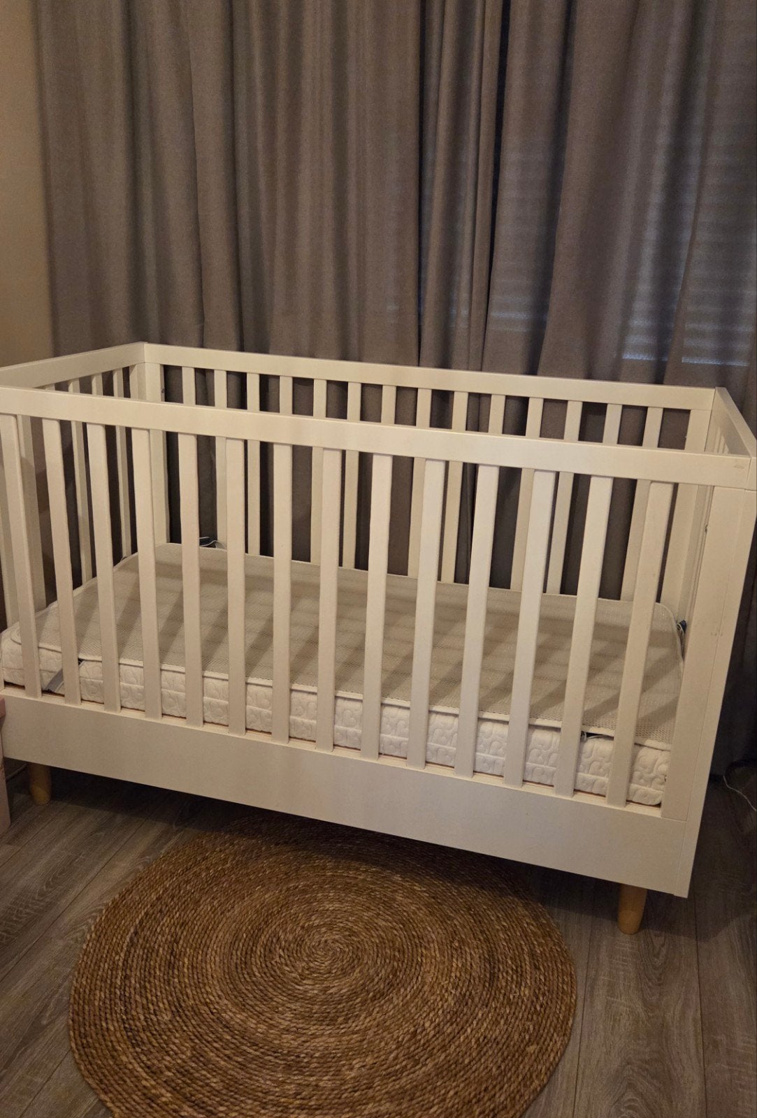 Doorgroeibed + commode van Petit Amelie, Ophalen, Zo goed als nieuw, Jongetje of Meisje